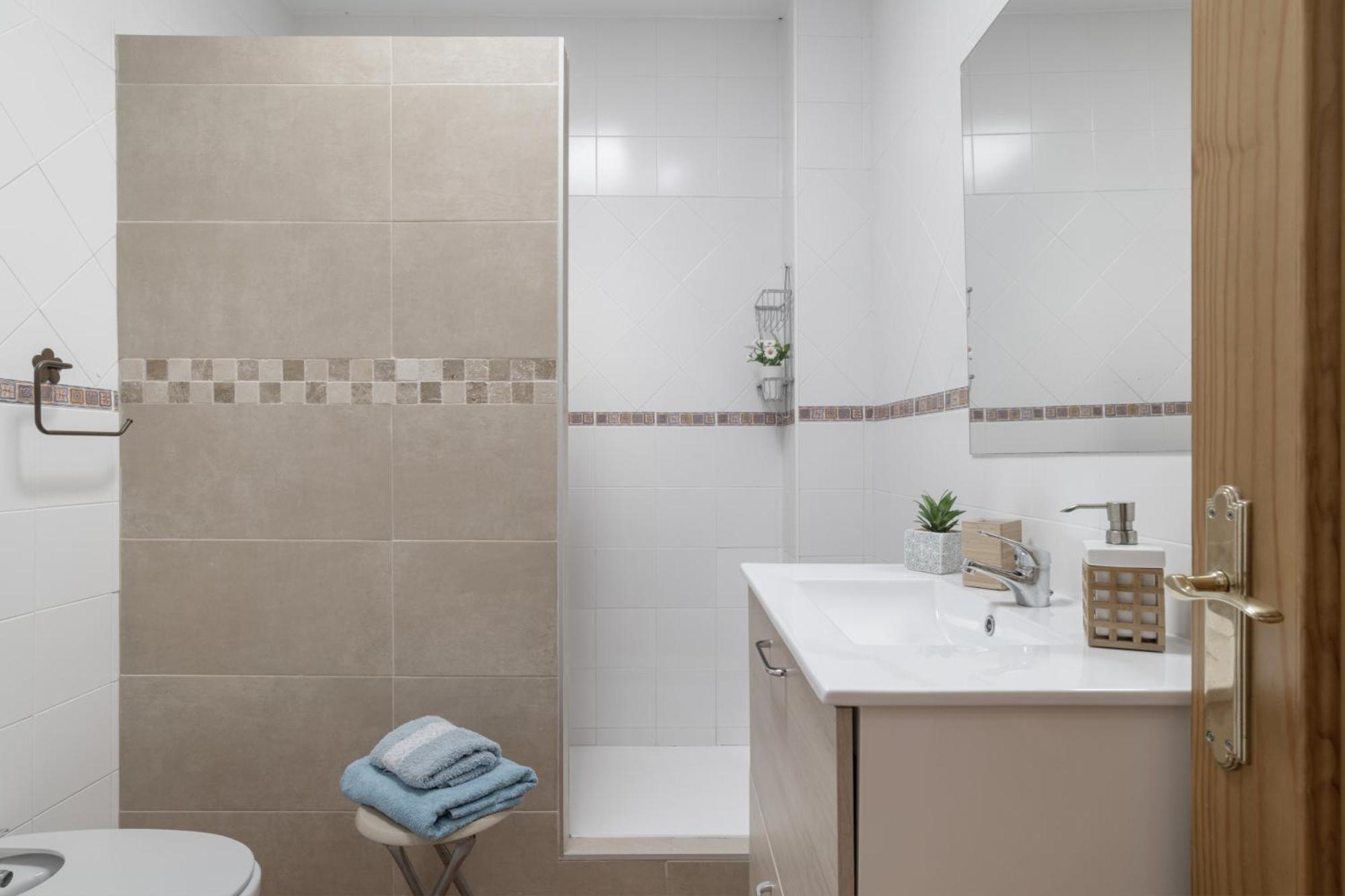 Apartamento Frank - Solo Familias Conil De La Frontera Luaran gambar