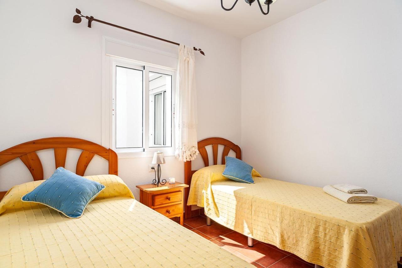 Apartamento Frank - Solo Familias Conil De La Frontera Luaran gambar